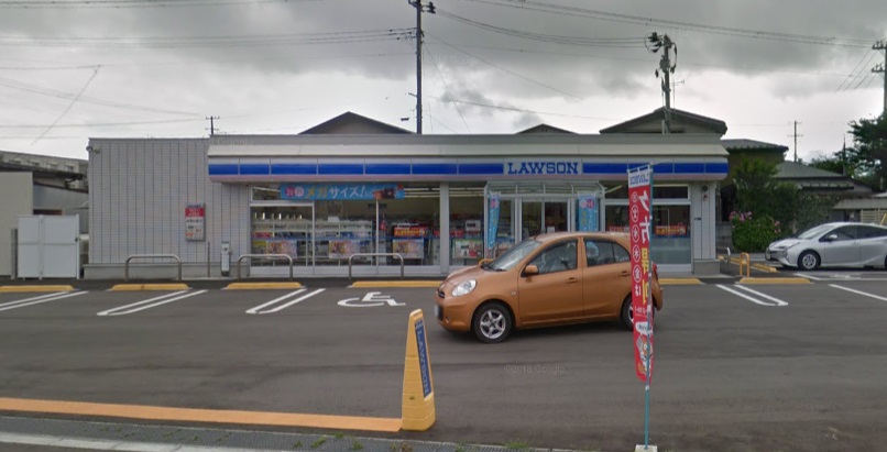 コンビニ　ローソン 秋田川尻総社町店（コンビニ）まで305m