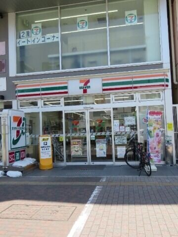 コンビニ　セブンイレブン堺中百舌鳥駅北口店（コンビニ）まで84m