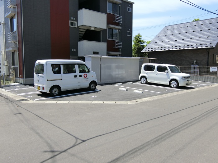 駐車場　駐車場
