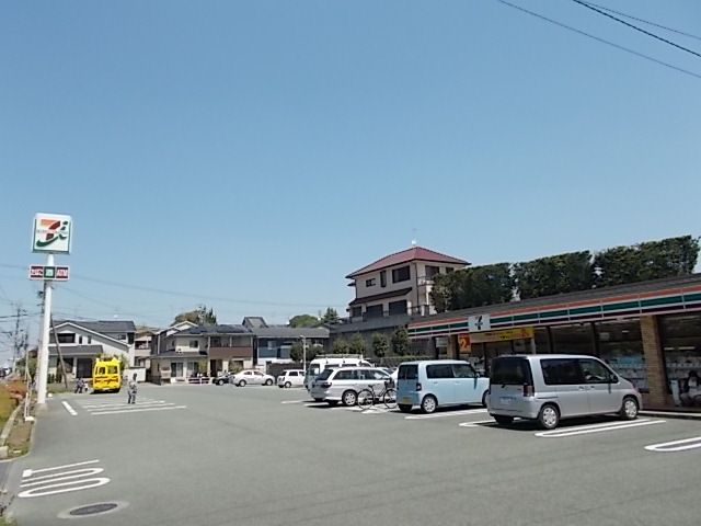 コンビニ　セブンイレブン　テレビ熊本前店（コンビニ）まで340m