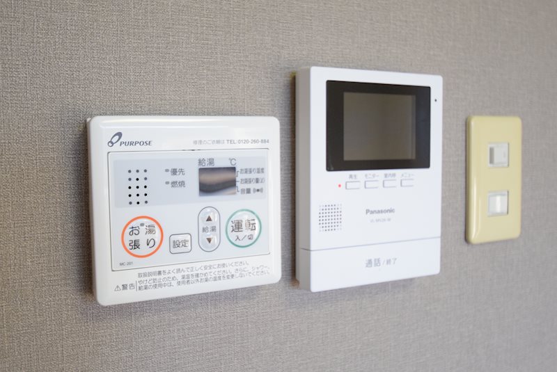 セキュリティ　モニターインターホン、給湯パネル