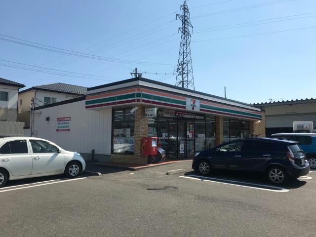 コンビニ　セブンイレブン郡山八山田西店（コンビニ）まで690m