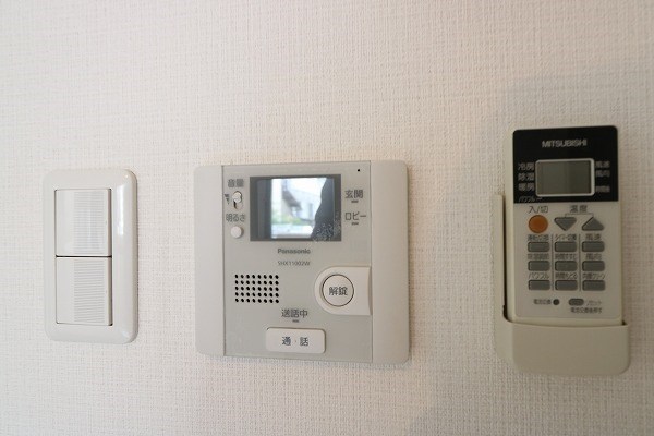 セキュリティ　TVモニター付インターホンです。