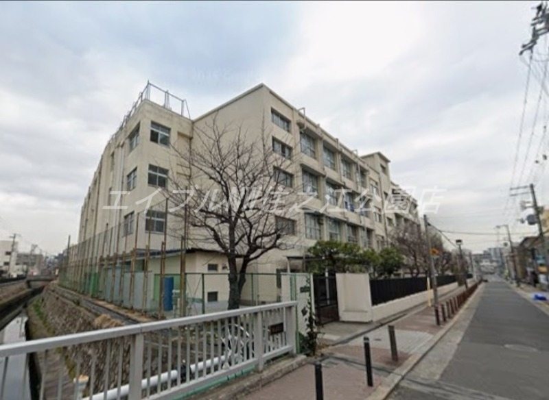 中学校　大阪市立東住吉中学校（中学校）まで939m