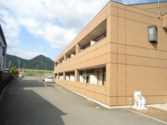 建物外観　外観写真（昼）