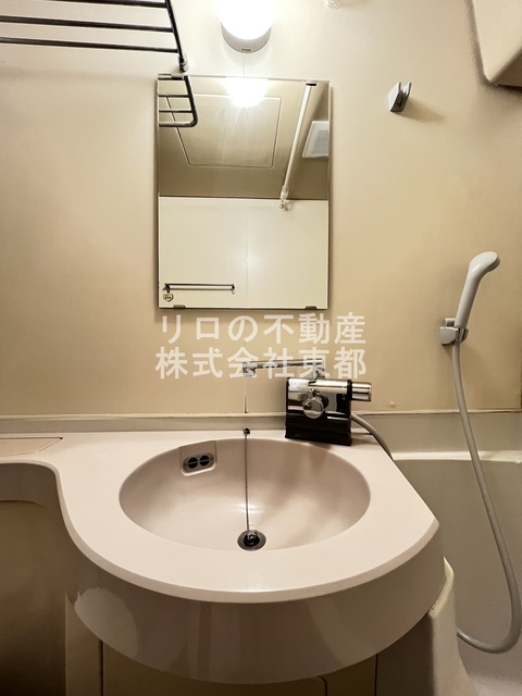 洗面設備　洗面ボウルもついているので、ここで洗顔できますね☆