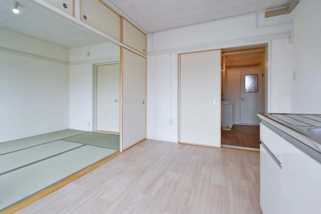 UR上和田の居間写真