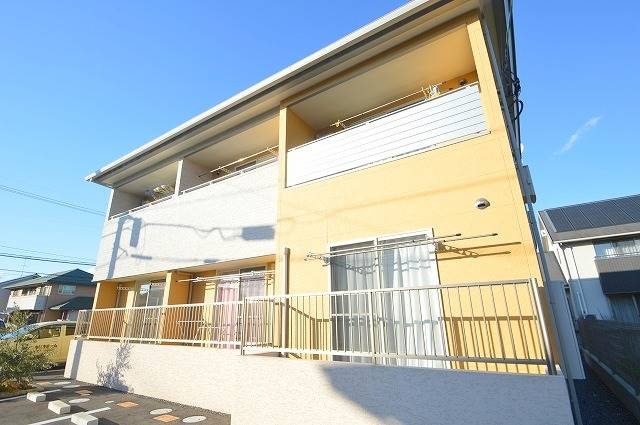 建物外観　可愛らしい色合いの外観