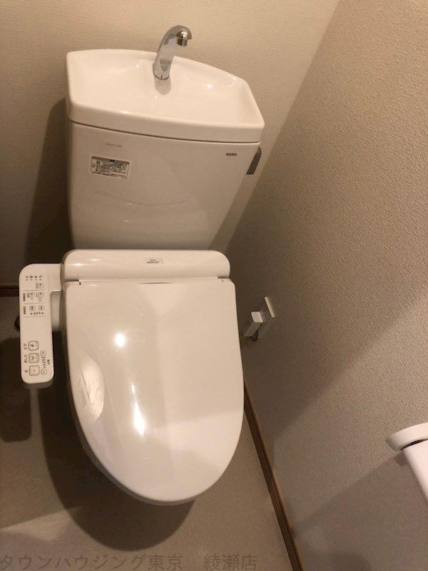 トイレ　※別号室参考写真