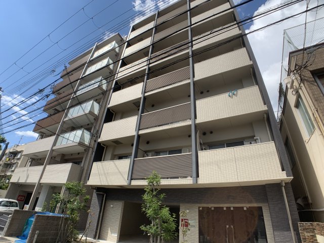 建物外観　安心のオートロック付きです♪