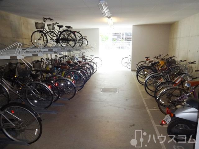 その他共有部分　駐輪場も綺麗！！