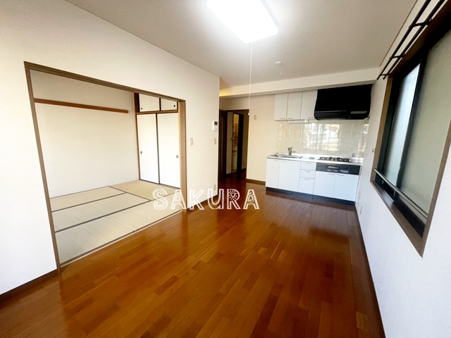 居室・リビング　開放感のあるゆったりとしたお部屋です♪