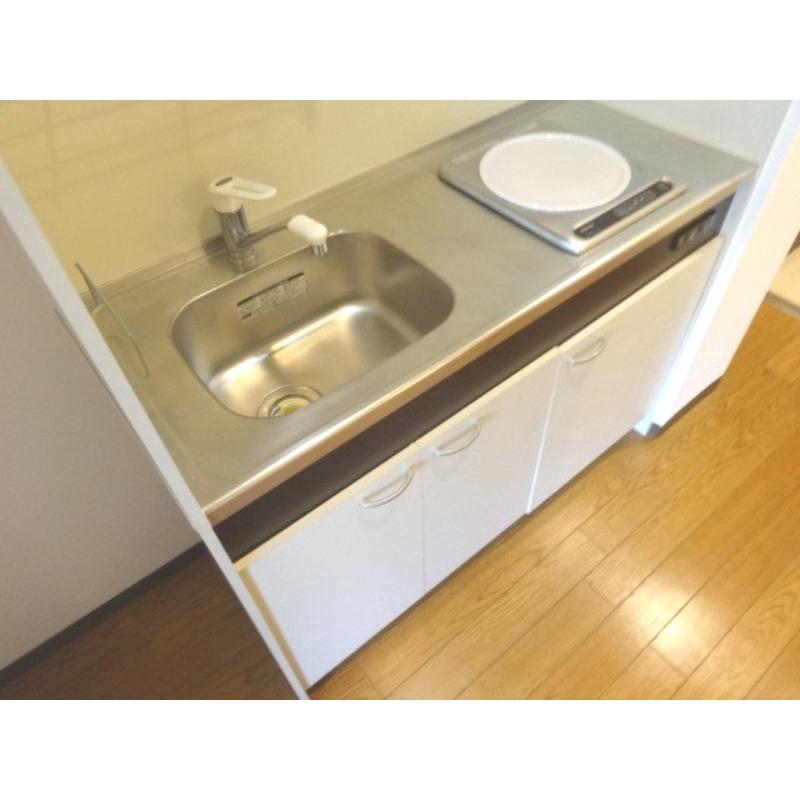 キッチン　調理スペースも広くいい感じ！
