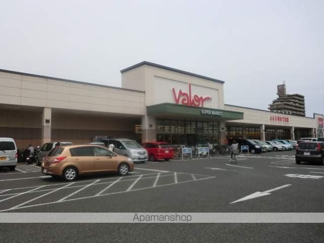 スーパー　バロー新守山店（スーパー）まで596m