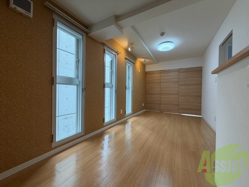 居室・リビング　広くてキレイなお部屋が広がっていて、充実した生活が送れそう。