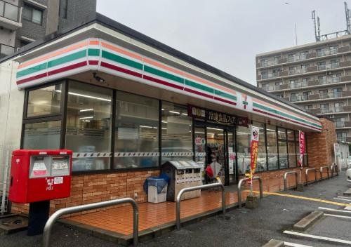 コンビニ　セブンイレブン大阪御幣島6丁目店（コンビニ）まで370m