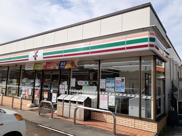 コンビニ　セブンイレブン富山北代店（コンビニ）まで260m