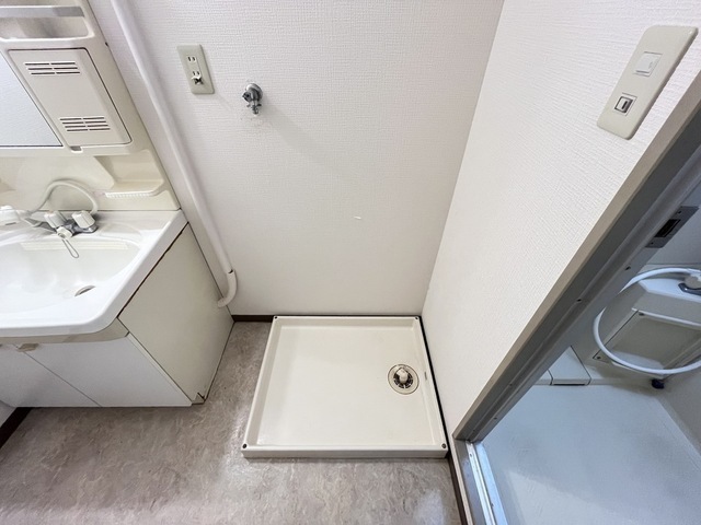 その他　写真は違う号室です。