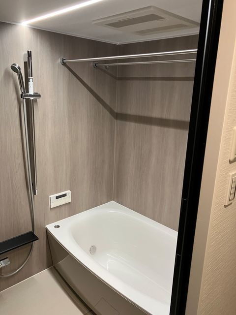 バス・シャワールーム　※写真は同タイプ住戸です。