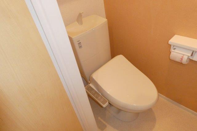ＪＲ山陽本線 倉敷駅 徒歩18分 2階建 築7年のトイレ写真