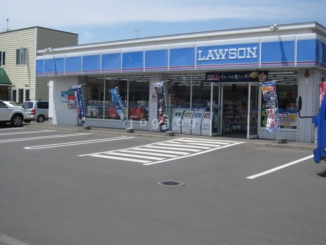 コンビニ　ローソン釧路春日町店（コンビニ）まで622m