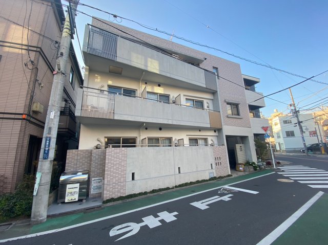 ＪＲ中央線 三鷹駅 徒歩9分 築20年