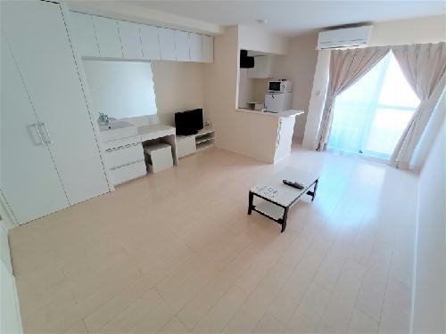居室・リビング　家電・家具付きのお部屋です。