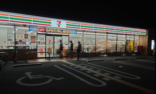 コンビニ　セブン-イレブン 北助松駅前店（コンビニ）まで589m