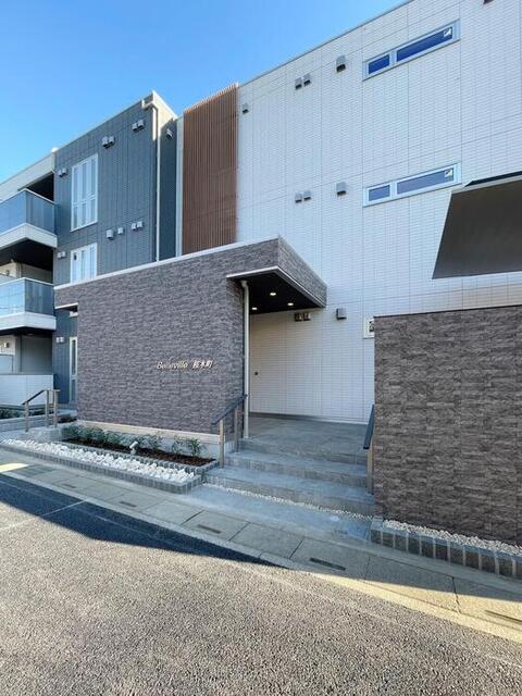 エントランス　正面エントランス