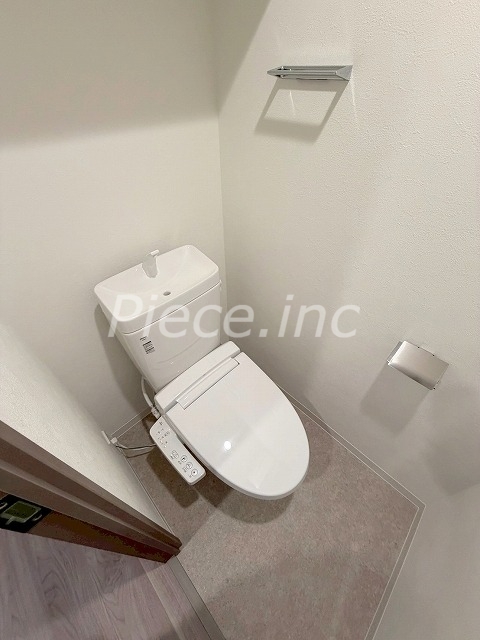 プレサンス京橋GREEN YARDアルミラのトイレ写真