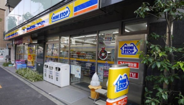 コンビニ　ミニストップ新宿大京町店（コンビニ）まで150m