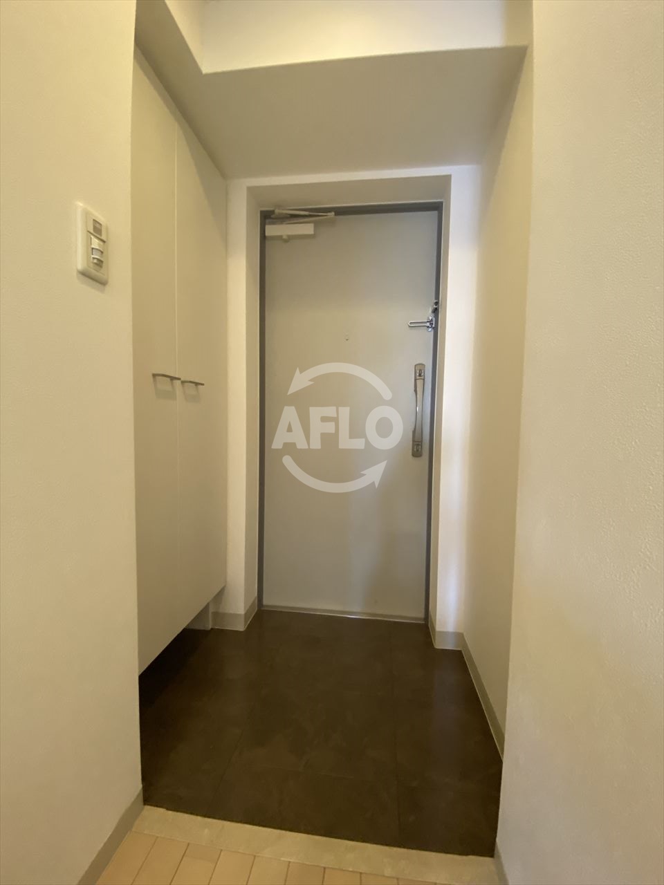 玄関　アーデン谷町　玄関