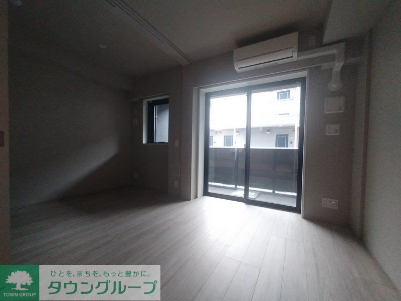 居室・リビング　【家具・調度品等はCG 加工です。実際の賃貸住居 には含ま…