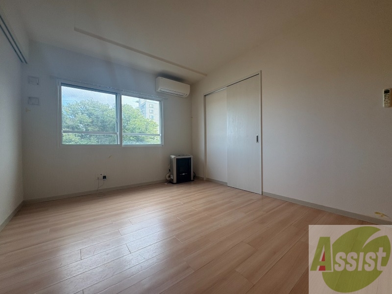 居室・リビング　広くてキレイなお部屋が広がっていて、充実した生活が送れそう。