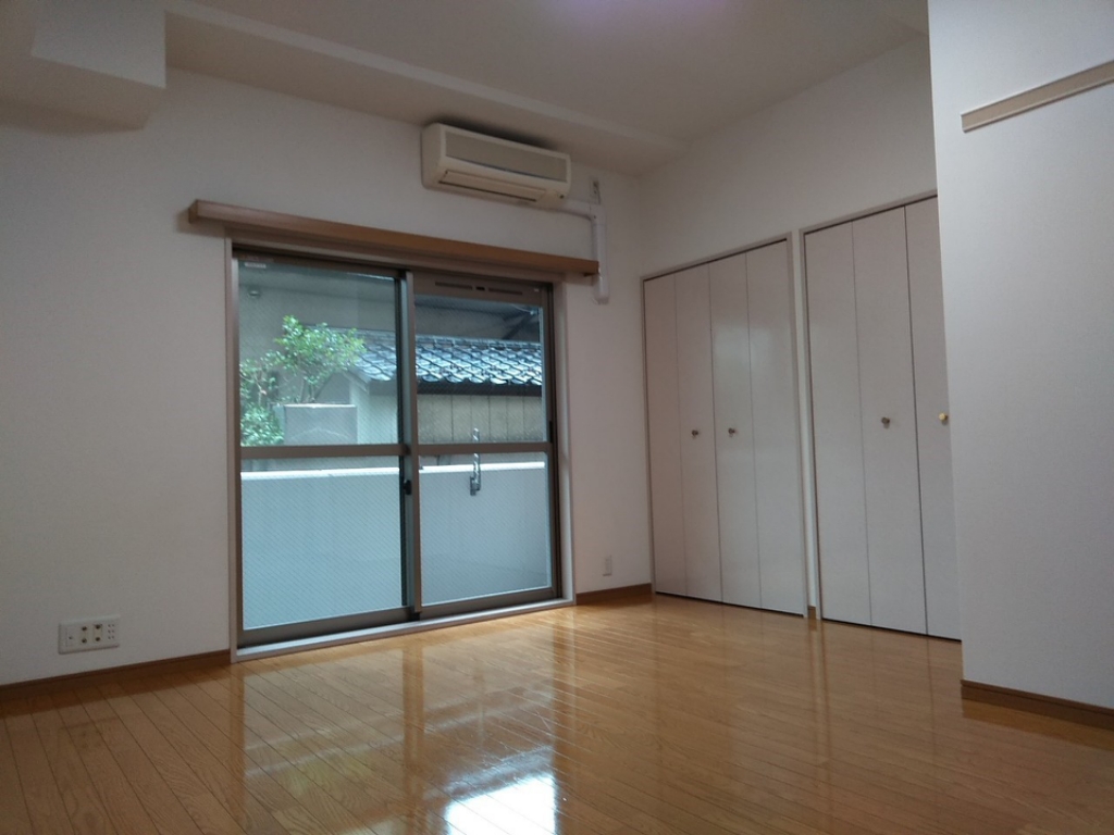 居室・リビング　※画像は別部屋の参考写真を含む