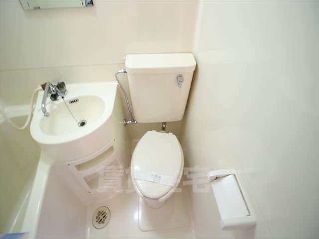 川西ロイヤルハイツのトイレ写真