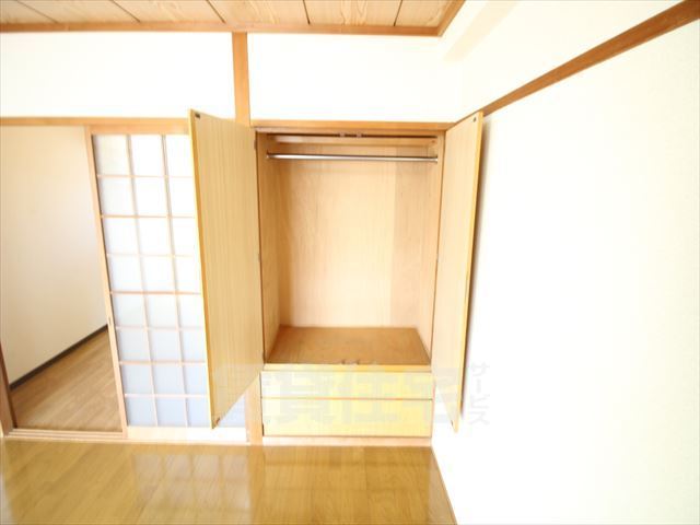 川西ロイヤルハイツの内装写真
