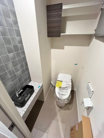 南海高野線 狭山駅 徒歩8分 3階建 築2年のトイレ写真
