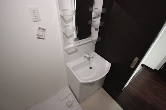 洗面設備　※別部屋の写真です