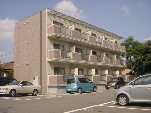 建物外観　日当りの良い明るいキレイな建物です。