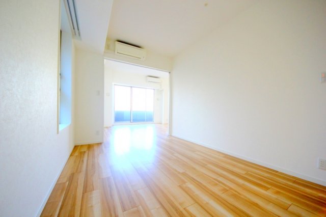 居室・リビング　リバーサイドタワー中之島