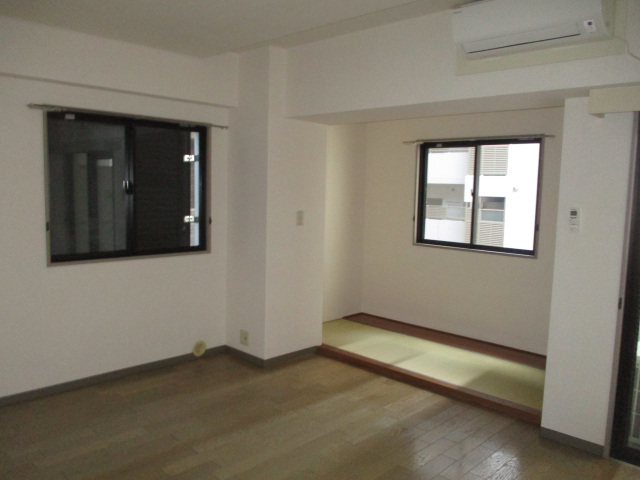 居室・リビング　※同物件別号室参考写真