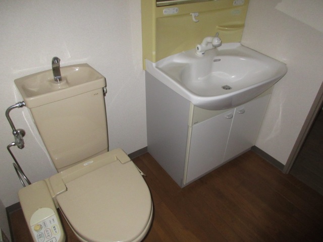 トイレ　※同物件別号室参考写真