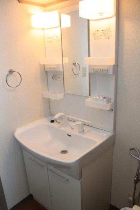 洗面設備　※同物件別号室参考写真