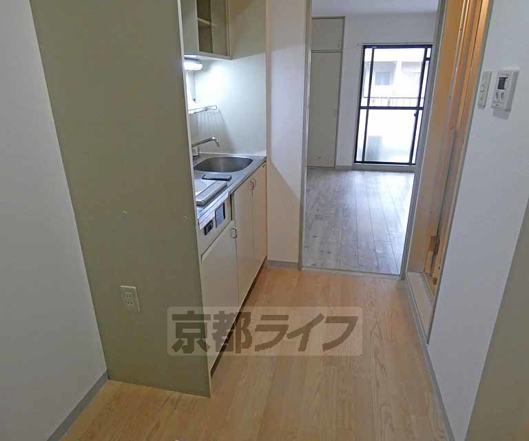 その他部屋・スペース　広い廊下です