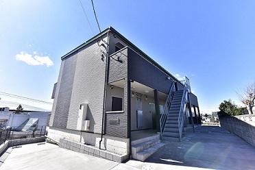 松戸市上本郷のアパートの建物外観