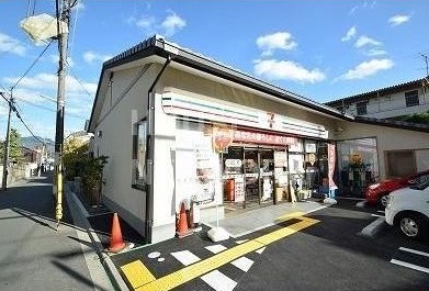 【京都市上京区大原口町のマンションのコンビニ】