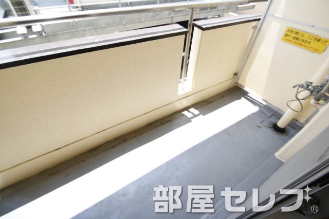 バルコニー　南側バルコニー。