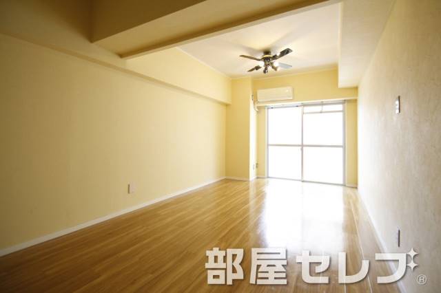 居室・リビング　落ち着いた雰囲気。