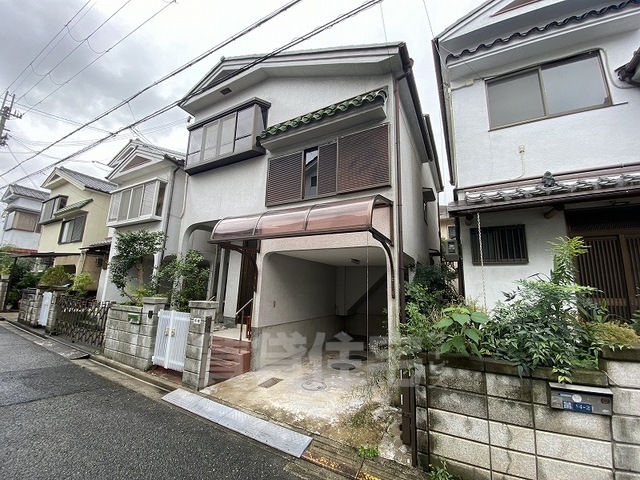 平松戸建の建物外観